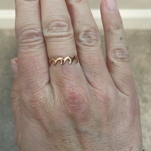 Pura Vida Wave Ring NWOT -FREE